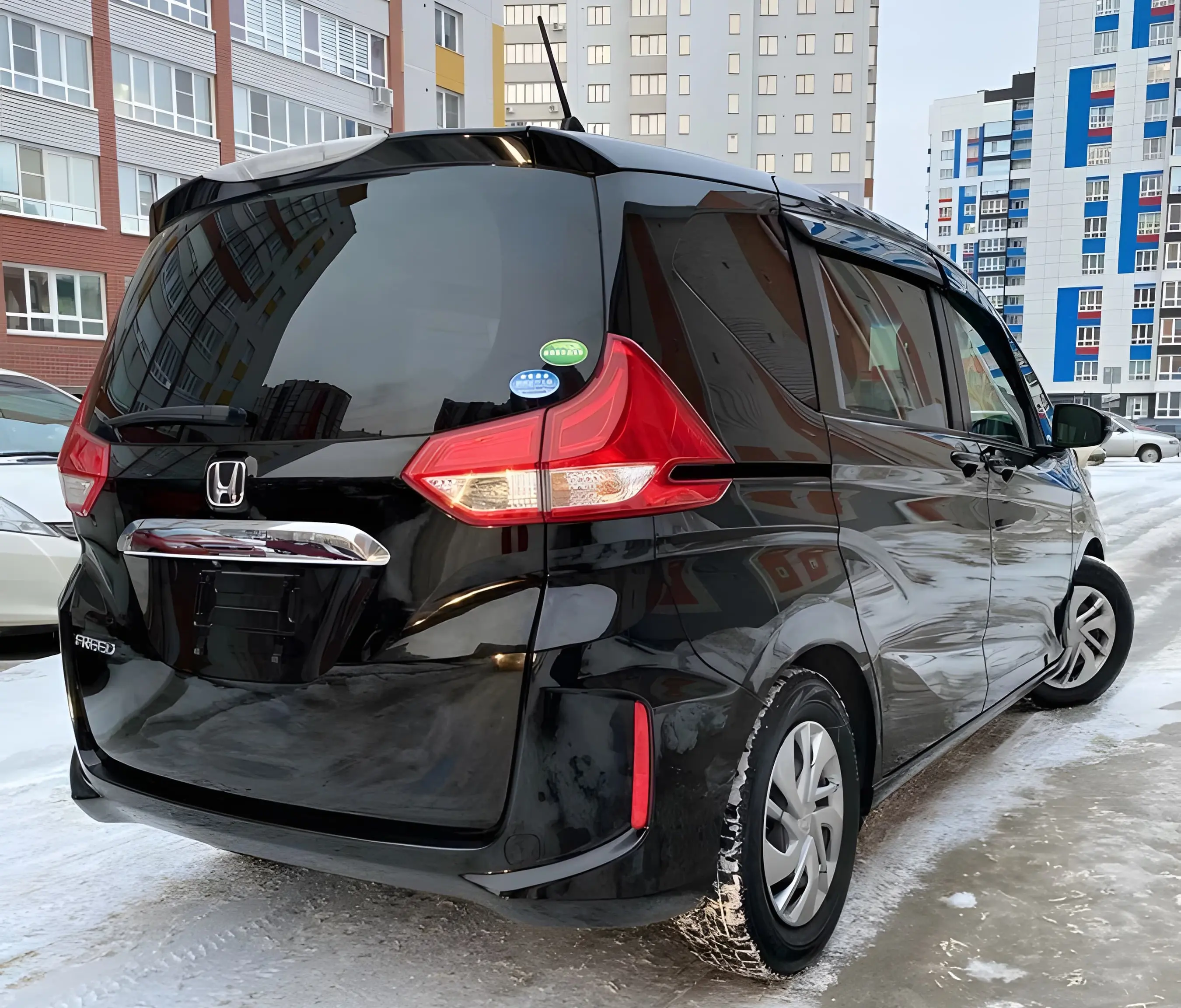 Компактвэн Honda Freed