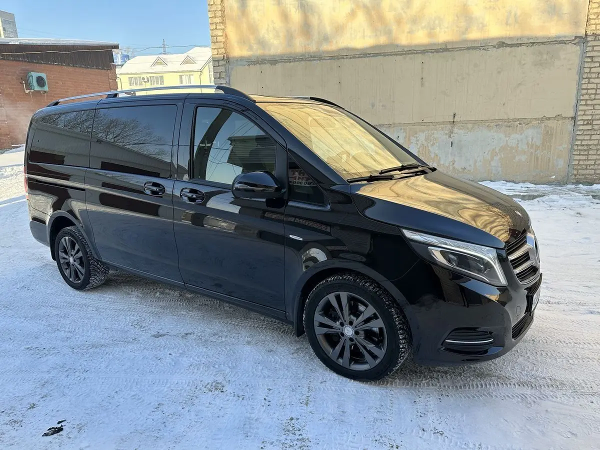 Микроавтобус Мерседес Вито